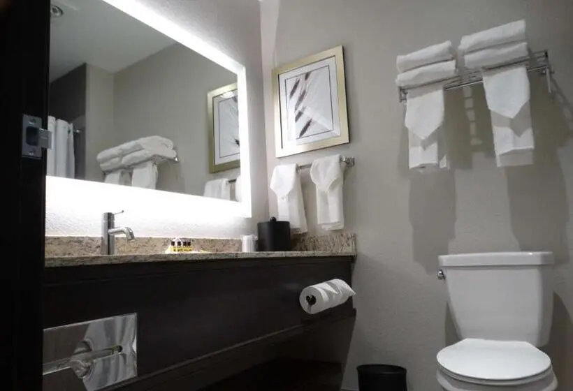 クイーンサイズベッドのスイートルーム, Best Western Plus The Inn At Hells Canyon