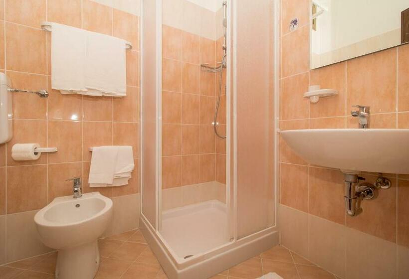 标准单人间, Cristallo