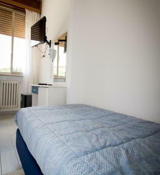 标准单人间, Cristallo