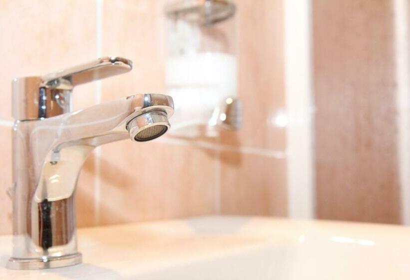 标准单人间, Cristallo