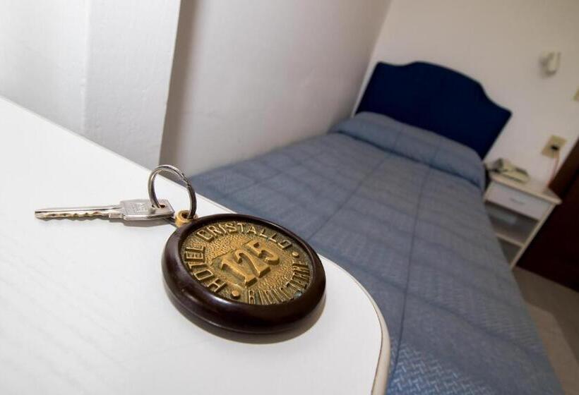 标准三人间, Cristallo