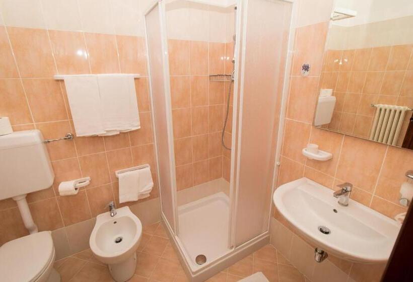 四人标准间, Cristallo