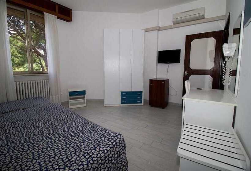 标准三人间, Cristallo