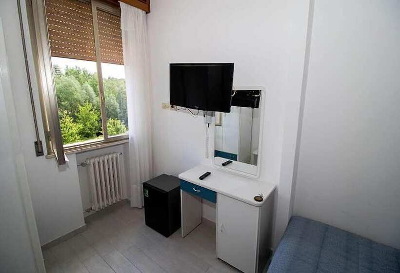 标准三人间, Cristallo