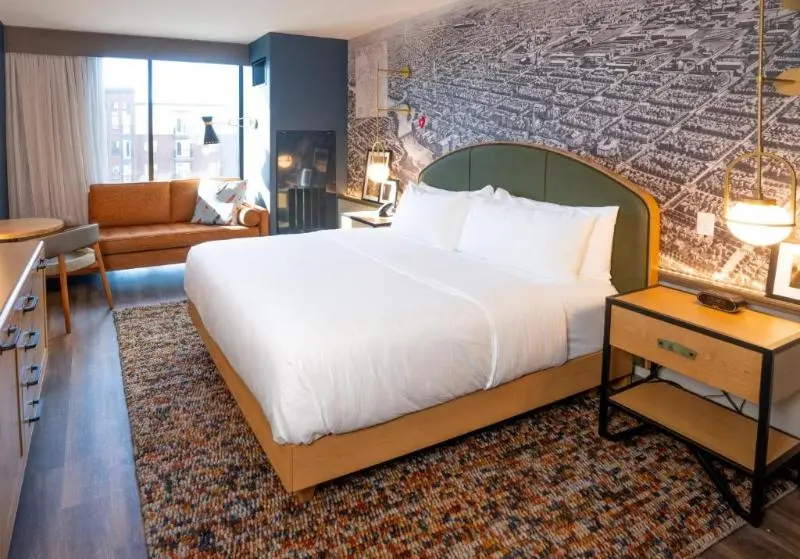 اتاق استاندارد با تخت بزرگ, Indigo   Columbus At Riverfront Place, An Ihg