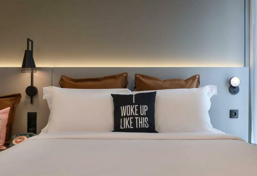 غرفة قياسية مطلّة علي النهر, Moxy Lisboa Oriente