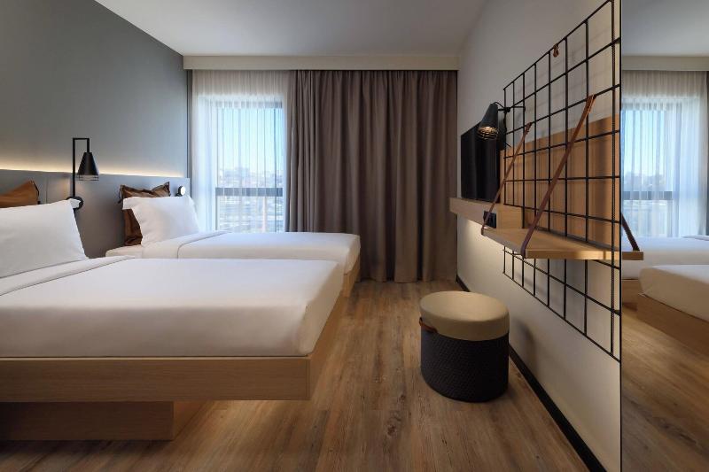 Номер Стандарт Вид на Город, Moxy Lisboa Oriente