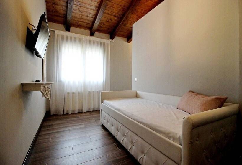 Номер Стандарт Адаптированный для Инвалидов, Rural San Giles