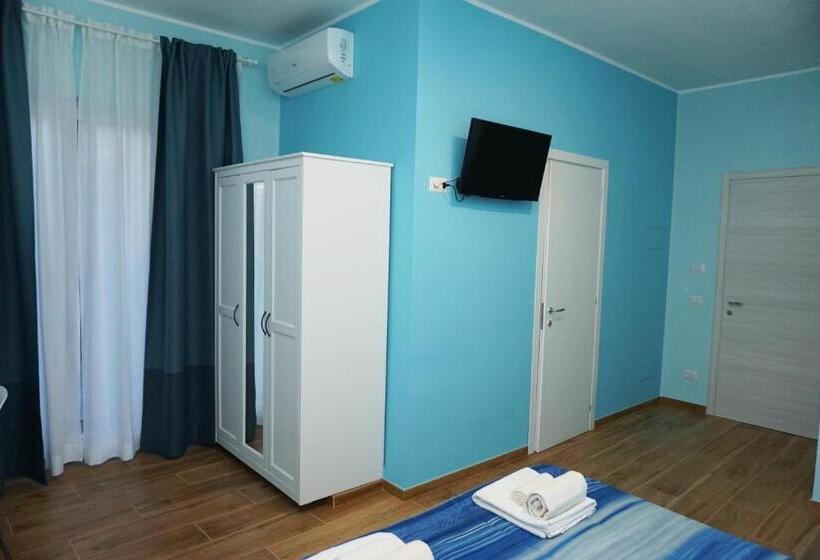 اتاق لوکس با بالکن, Apulia Rooms Bari