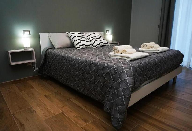 חדר סטנדרט עם מרפסת, Apulia Rooms Bari