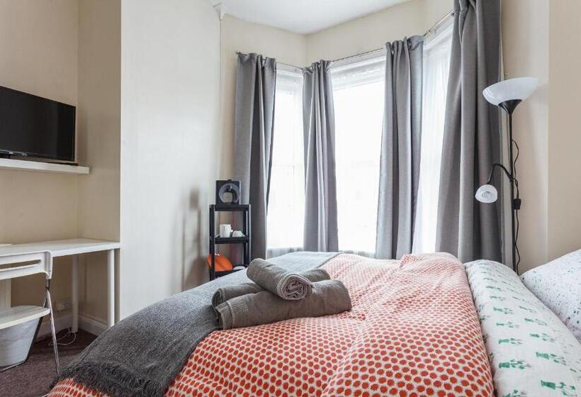 스탠다드 룸, Shirley House Self Catering Guest House, 5 Min Drive To Cruise Ship Terminals And City Centre