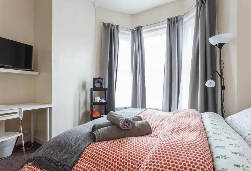 اتاق استاندارد, Shirley House Self Catering Guest House, 5 Min Drive To Cruise Ship Terminals And City Centre