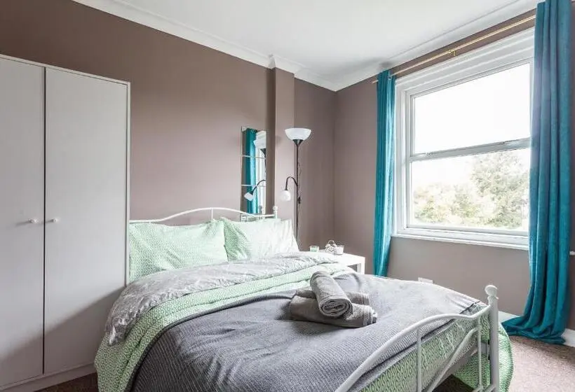 اتاق استاندارد با سرویس بهداشتی مشترک, Shirley House Self Catering Guest House, 5 Min Drive To Cruise Ship Terminals And City Centre