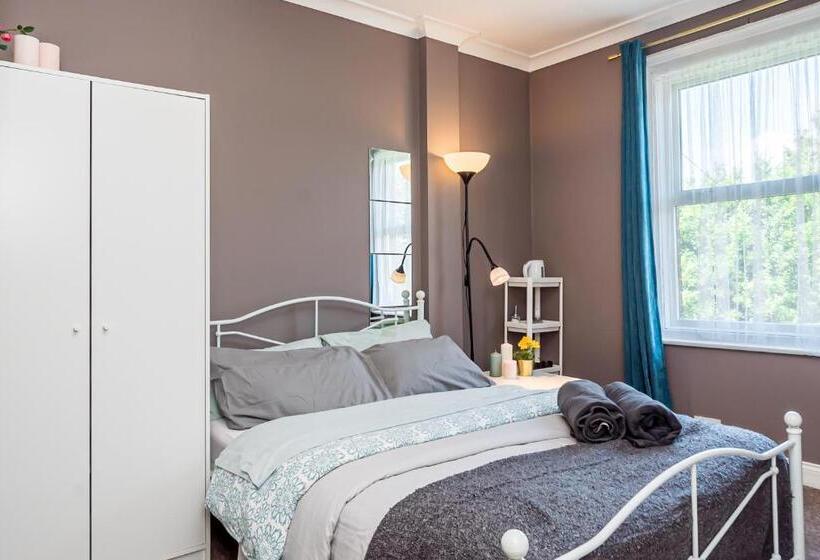 스탠다드 룸 공동 욕실, Shirley House Self Catering Guest House, 5 Min Drive To Cruise Ship Terminals And City Centre