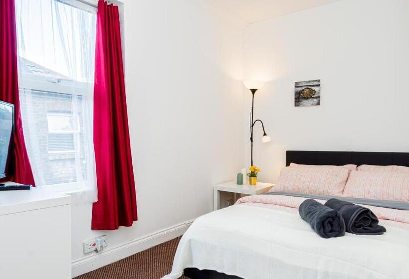 기본룸, Shirley House Self Catering Guest House, 5 Min Drive To Cruise Ship Terminals And City Centre