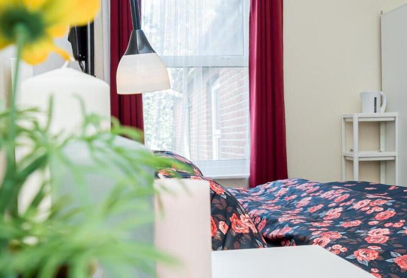 스탠다드 룸 공동 욕실, Shirley House Self Catering Guest House, 5 Min Drive To Cruise Ship Terminals And City Centre