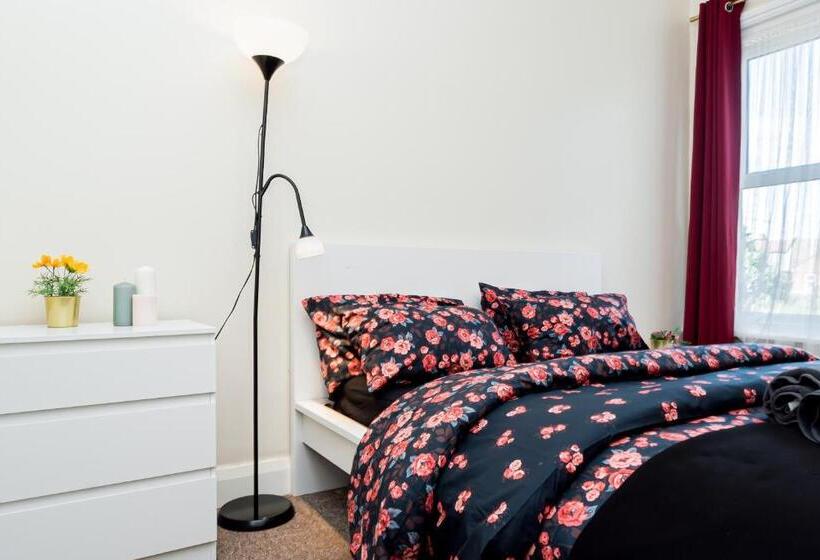 스탠다드 룸 공동 욕실, Shirley House Self Catering Guest House, 5 Min Drive To Cruise Ship Terminals And City Centre