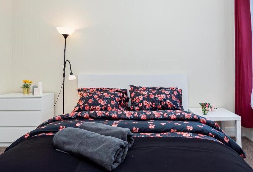 스탠다드 룸 공동 욕실, Shirley House Self Catering Guest House, 5 Min Drive To Cruise Ship Terminals And City Centre