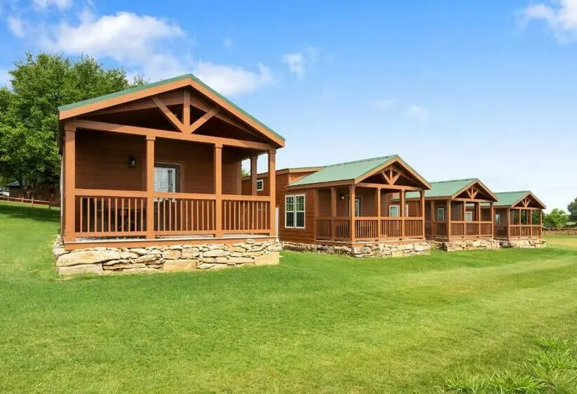 家族用バンガロー, The Hideout Golf Club & Resort