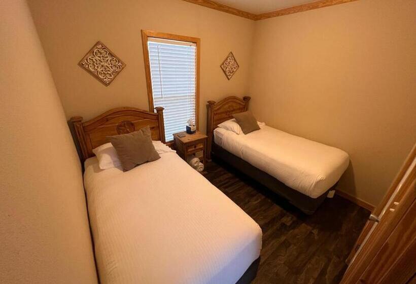 2间卧室的房子, The Hideout Golf Club & Resort