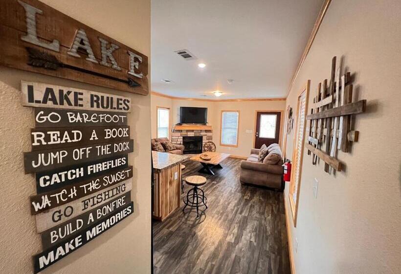 2间卧室的房子, The Hideout Golf Club & Resort