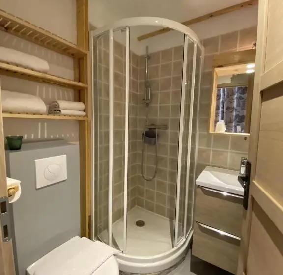 ベーシックルーム, Auberge De La Foret