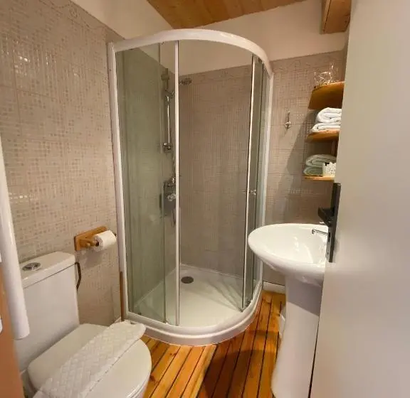 コンフォートトリプルルーム, Auberge De La Foret