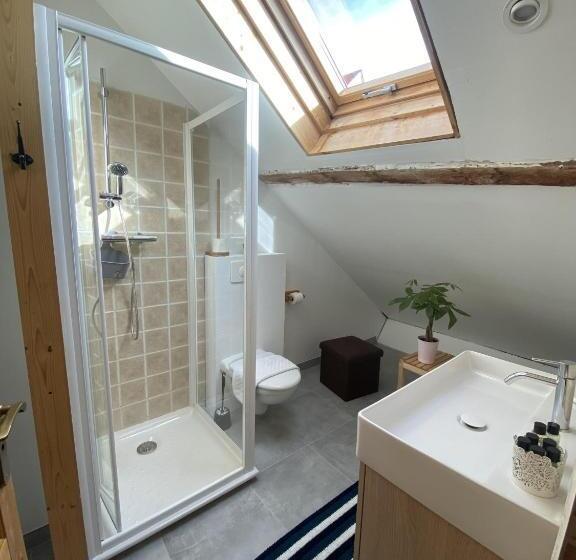 סוויטה משפחתית, Auberge De La Foret