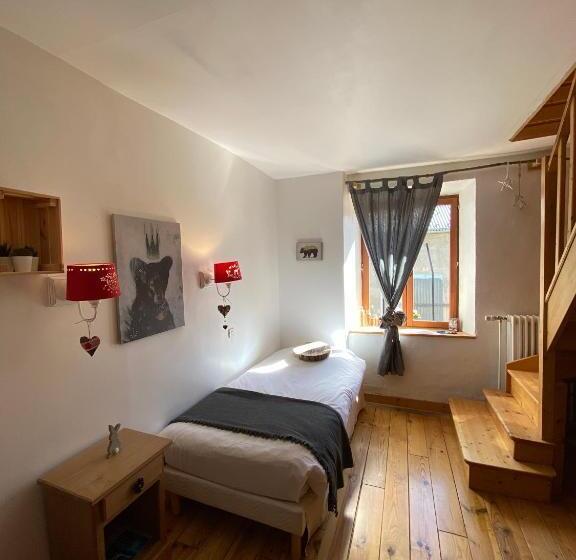 סוויטה משפחתית, Auberge De La Foret