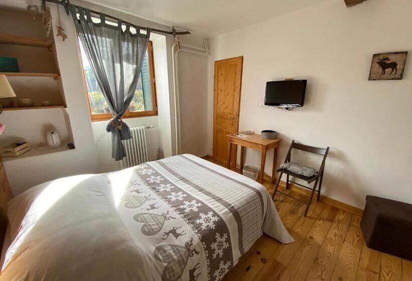 Номер Стандарт, Auberge De La Foret