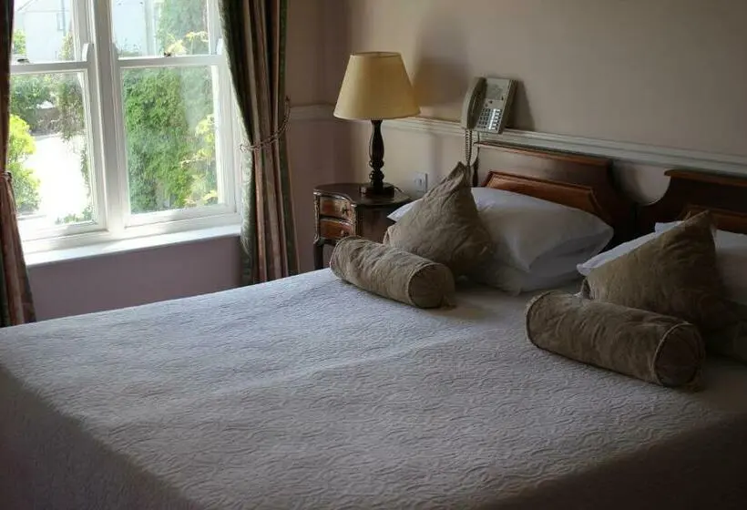 اتاق لوکس, Kilcooly S Country House
