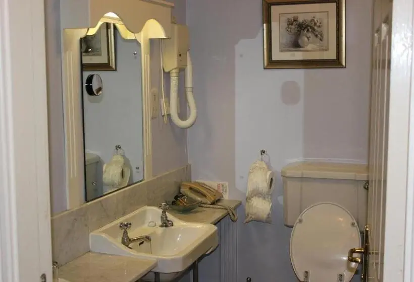 اتاق لوکس خانوادگی, Kilcooly S Country House