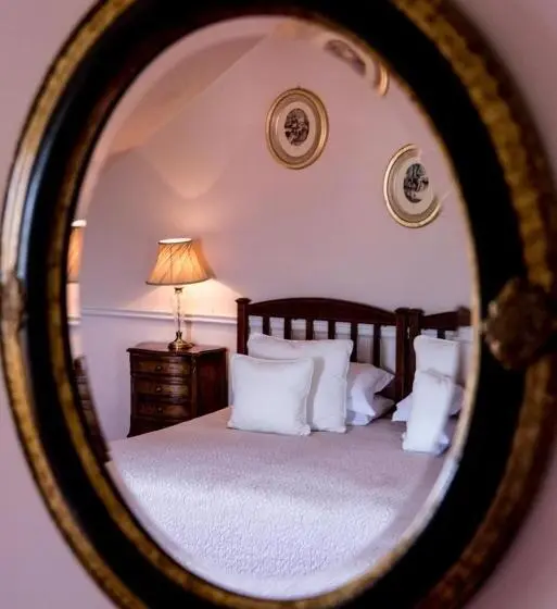 اتاق کلاسیک, Kilcooly S Country House