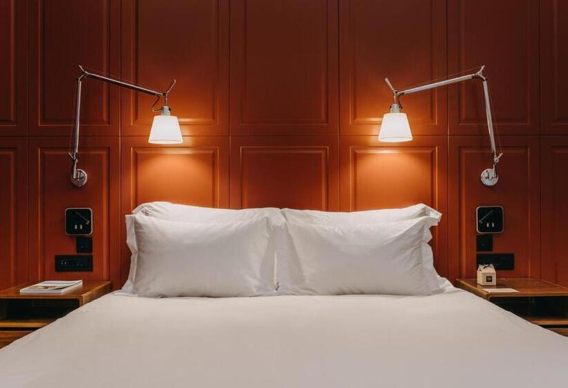 اتاق استاندارد با تخت بزرگ, The Bold Type Hotel, A Member Of Design Hotels