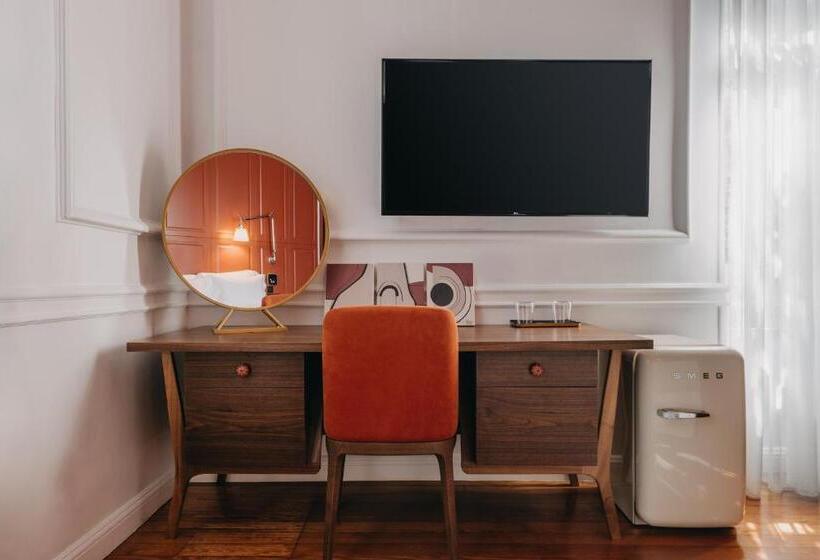 اتاق استاندارد با تخت بزرگ, The Bold Type Hotel, A Member Of Design Hotels