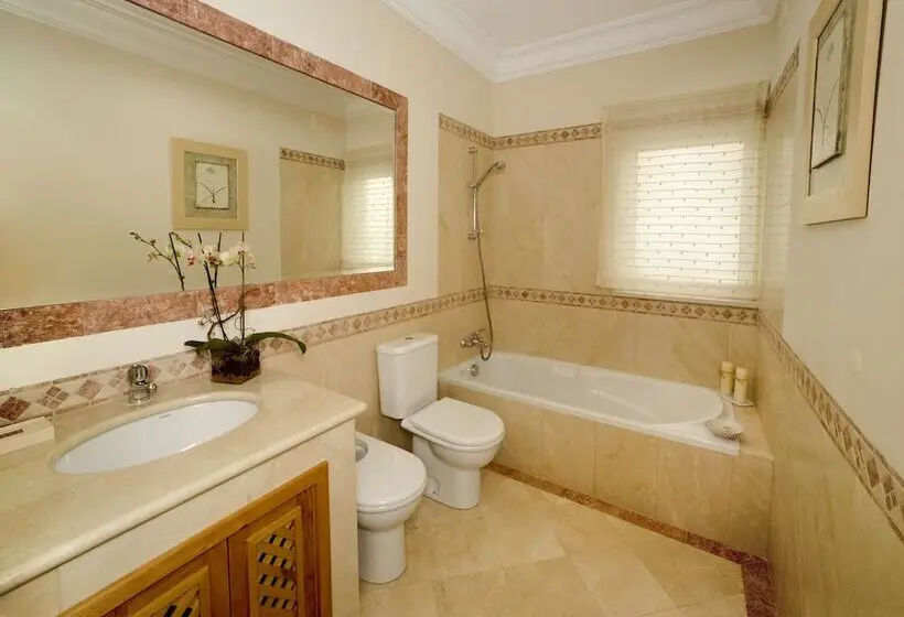 ویلا سوپریور 3 خوابه, Balancal Apartments and Villas Palheiro Village