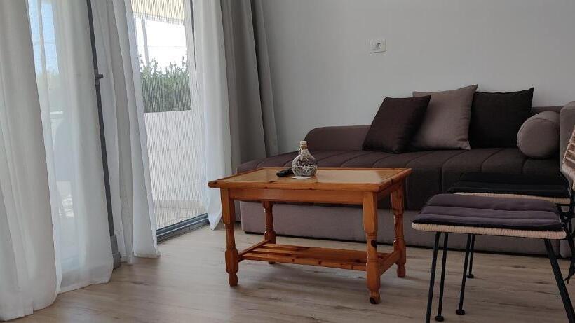 Appartamento 1 Camera da Letto Piano Terra, Kiperi Exclusive