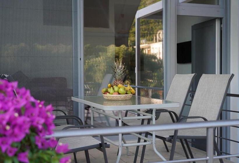 Appartamento 1 Camera da Letto Piano Terra, Kiperi Exclusive