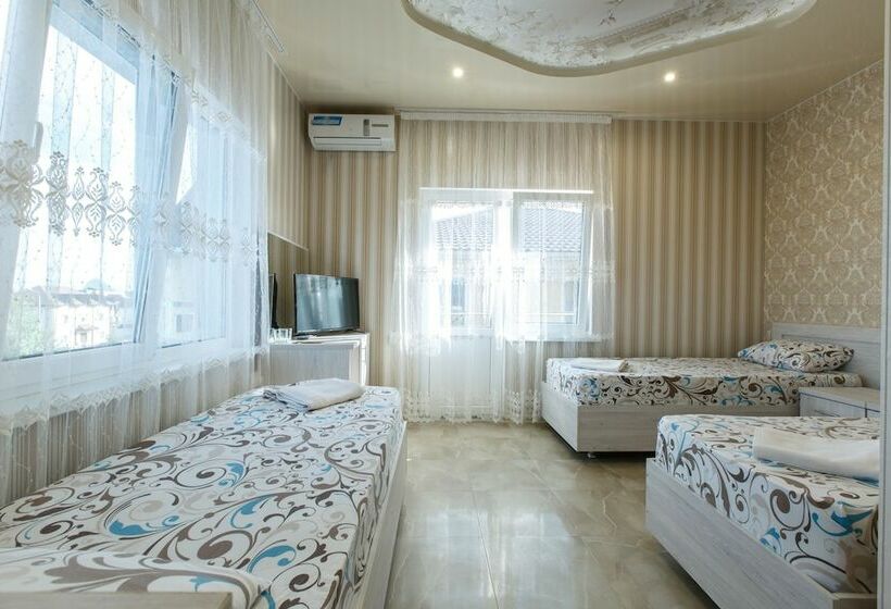 اتاق کلاسیک سه تخته, Morskoi Veter