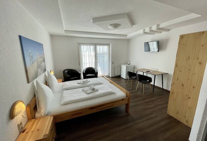 غرفة قياسية ثلاثية, Pension Frisia