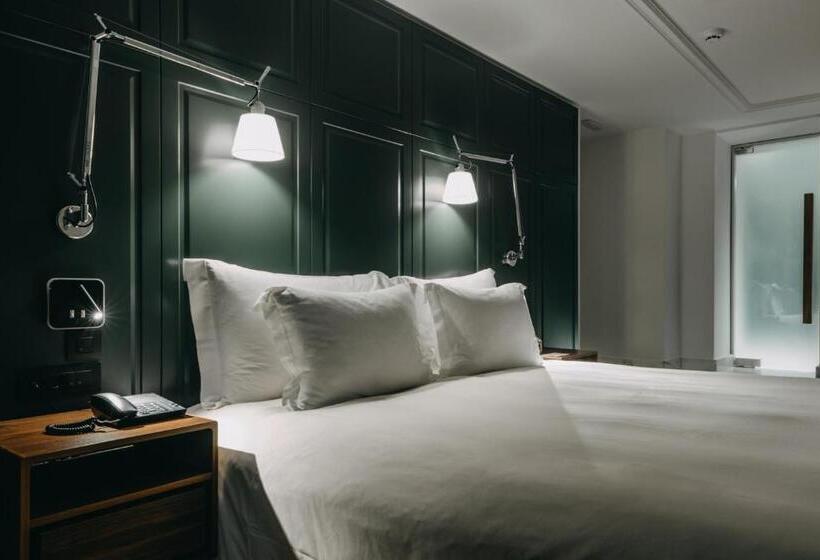 سوییت با چشم‌انداز باغ, The Bold Type Hotel, A Member Of Design Hotels