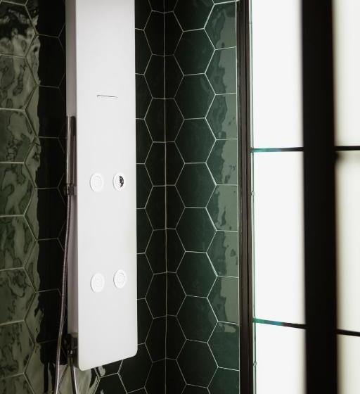 سوییت با چشم‌انداز باغ, The Bold Type Hotel, A Member Of Design Hotels