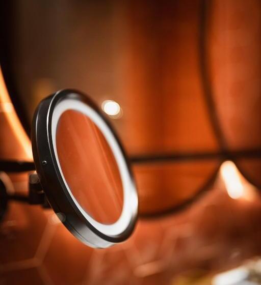 اتاق استاندارد با تخت بزرگ, The Bold Type Hotel, A Member Of Design Hotels