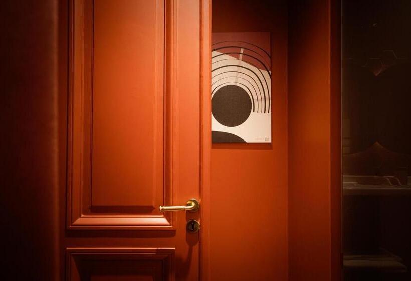 اتاق استاندارد با تخت بزرگ, The Bold Type Hotel, A Member Of Design Hotels