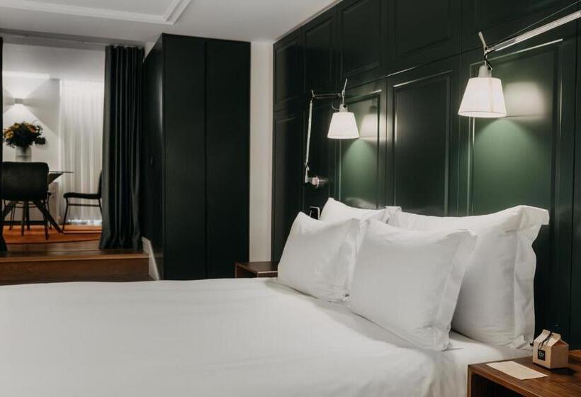 Люкс Вид на Сад, The Bold Type Hotel, A Member Of Design Hotels