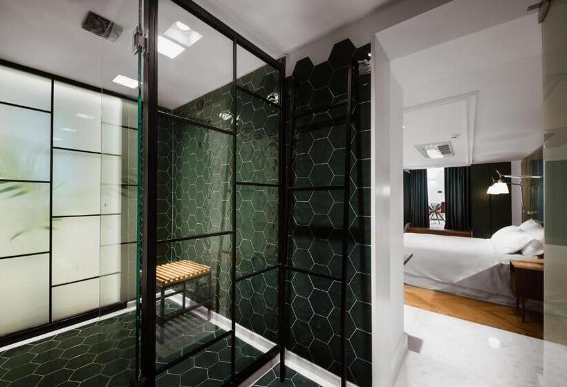 سوییت با چشم‌انداز باغ, The Bold Type Hotel, A Member Of Design Hotels