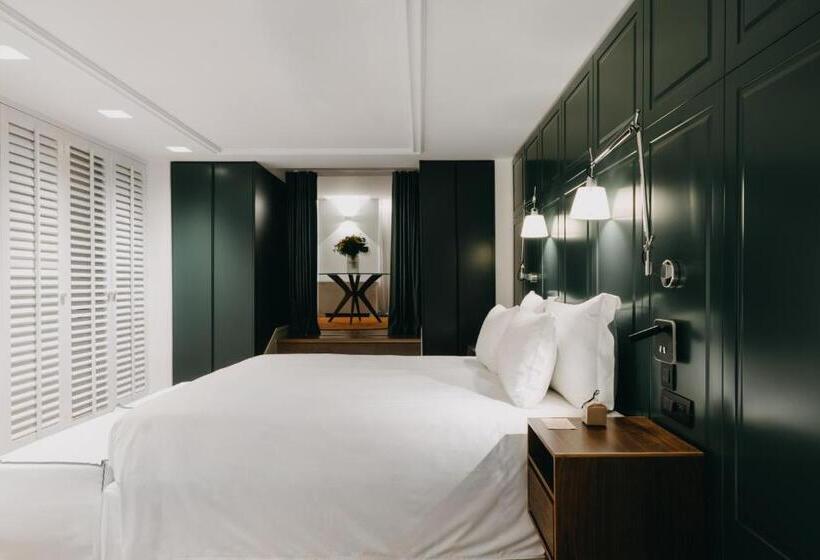 سوییت با چشم‌انداز باغ, The Bold Type Hotel, A Member Of Design Hotels