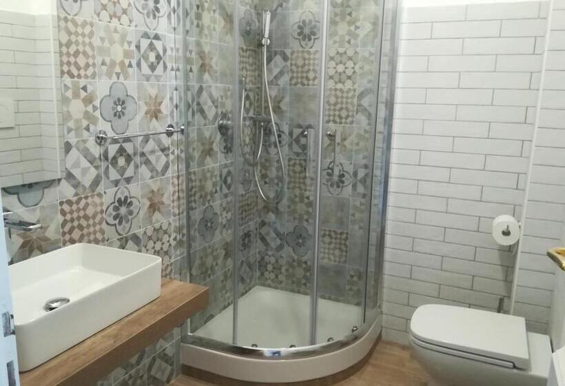 اتاق سوپریور سه تخته, Casa Malo