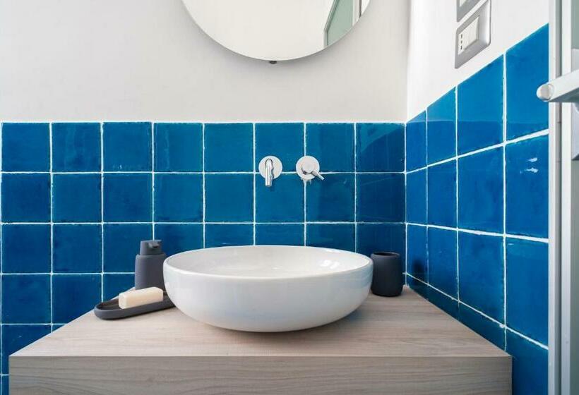 اتاق لوکس با بالکن و چشم‌انداز دریا, President Suite