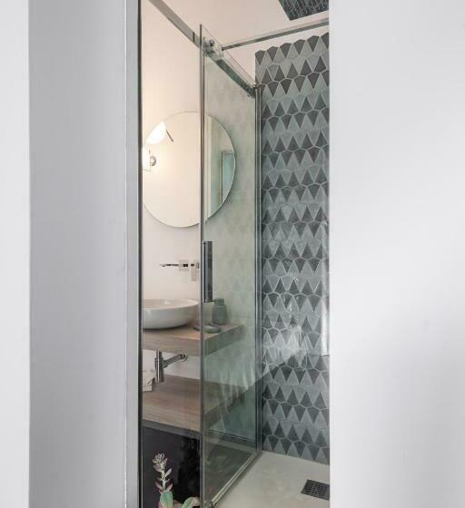 اتاق لوکس با بالکن و چشم‌انداز دریا, President Suite